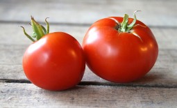 Сорт Мясистый сахаристый – крупноплодный розовый томат великолепных вкусовых характеристик: описание и отзывы