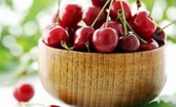 Вишня: «Сердечная ягода» — состав, польза и вред, применение в лечебных целях